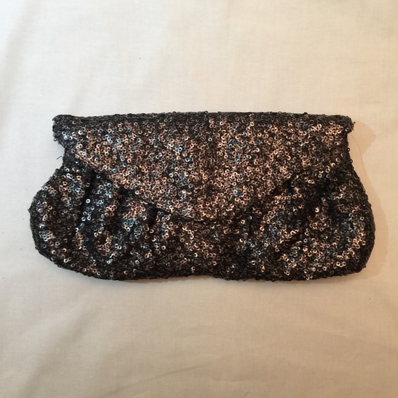 Urban Expressions Handbags - Urban Expressions Sequined Clutch